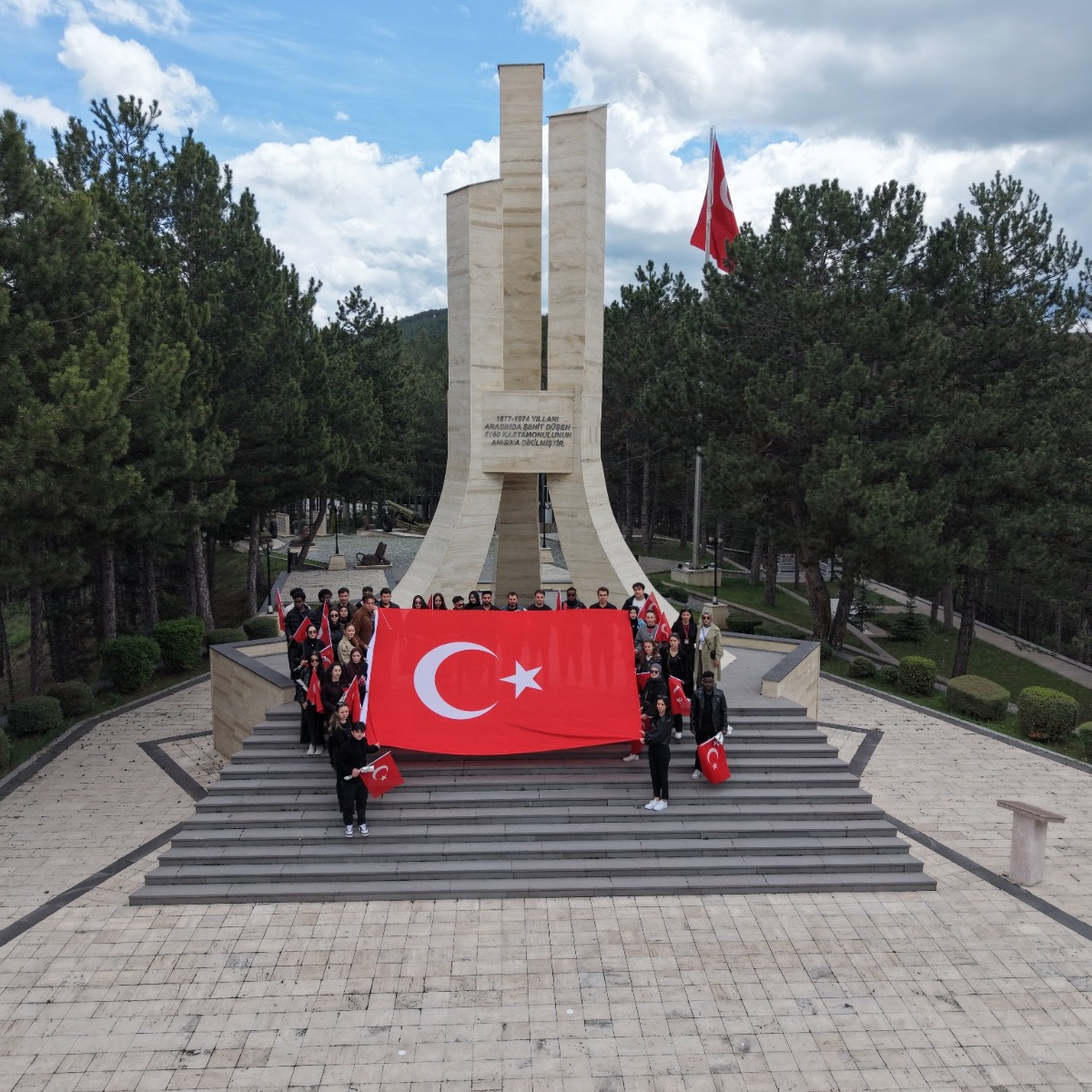 15 Mayıs Hava Şehitlerini Anma Günü’nde Anlamlı Buluşma