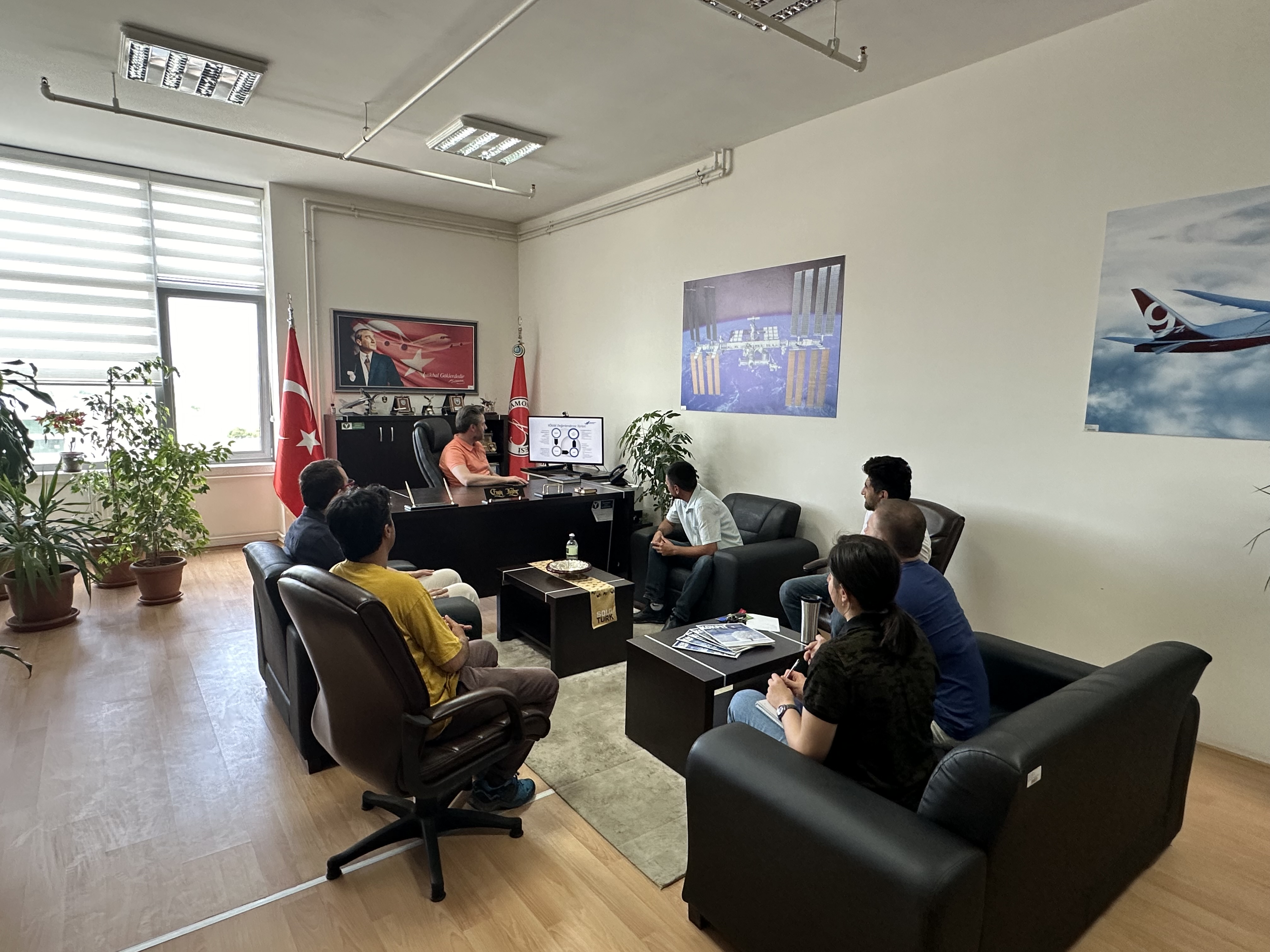 Sivil Havacılık Yüksekokulu akademisyenleri kurumsal akreditasyon programı hakkında bilgilendirildi.