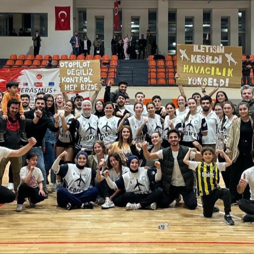 Finaldeyiz! Sivil Havacılık Kız Voleybol Takımı Finale Yükseldi!